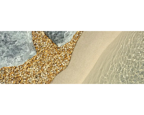 Privește pietrișul, nisipul, pietrele și apa