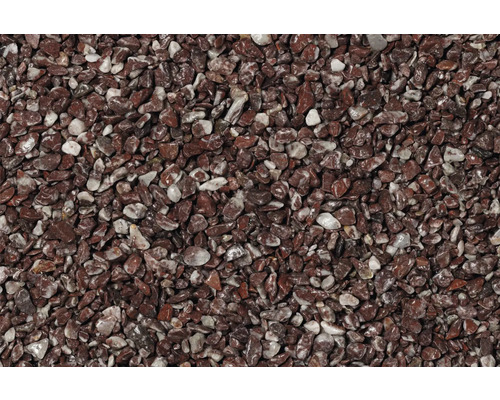 Prim-plan cu pietriș decorativ pentru grădină