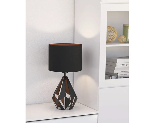 Lampă de masă cu bază geometrică și abajur negru