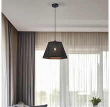 Lumină suspendată neagră cu design geometric în cameră