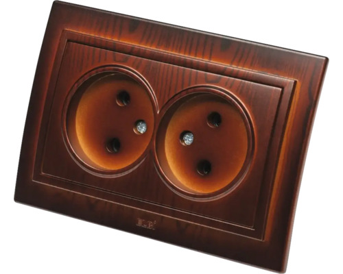 Priza dublă cu ramă din lemn