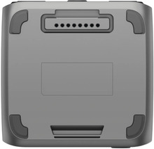 Partea inferioară a unui acumulator cu contacte și picioare de cauciuc