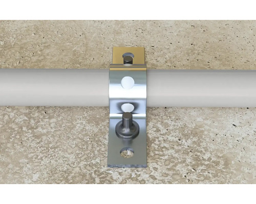 Colier metalic pentru fixarea țevilor pe un perete