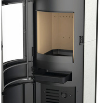 Vizualizare detaliată a unui șemineu cu ușa deschisă