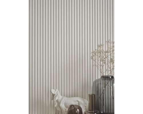 Panouri decorative de perete cu model vertical canelat și elemente decorative.