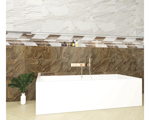 Design baie cu cadă și plăci de perete cu aspect de marmură