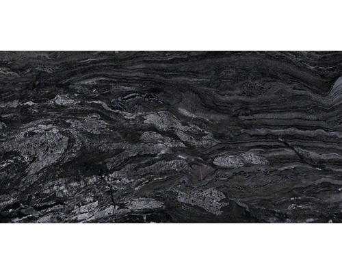 Prim-plan al unei plăci de granit negru lustruit cu o textură ondulată