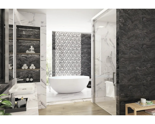 Baie modernă cu cadă independentă, lavoar și duș cu faianță de marmură