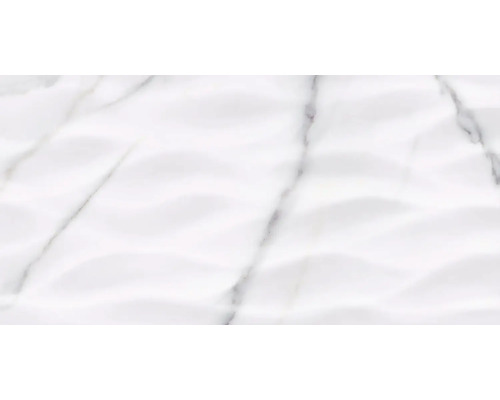 Placă de marmură cu suprafață mată și structură ondulată