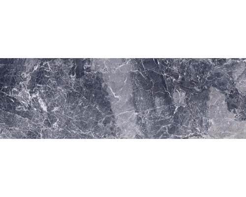 Prim-plan cu o placă de marmură închisă la culoare, cu granulație