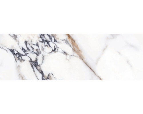 Prim-plan cu o placă de marmură albă cu vinișoare gri și aurii