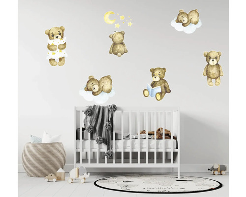 Cameră pentru copii cu autocolante de perete cu ursuleți de pluș, pătuț și jucării