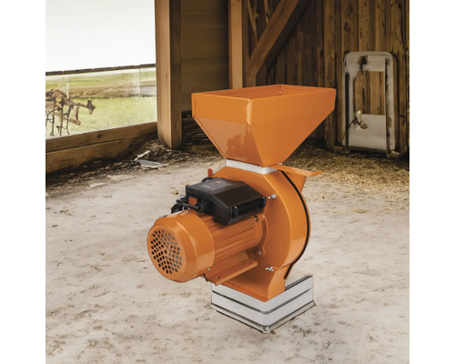 Moară de furaje pentru măcinarea cerealelor și a altor nutrețuri