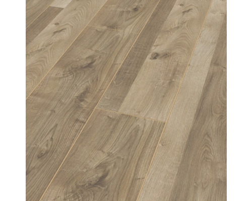 Prim-plan cu podea laminată cu structură de lemn