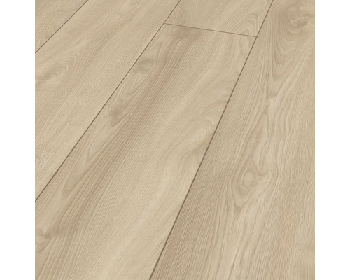 Prim-plan cu parchet laminat