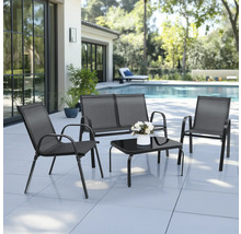 Set de mobilier de grădină cu două scaune, o bancă și o masă pe o terasă