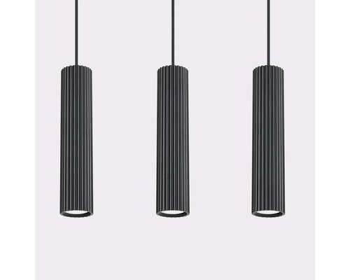 Trei corpuri de iluminat suspendate cilindrice cu suprafață canelată