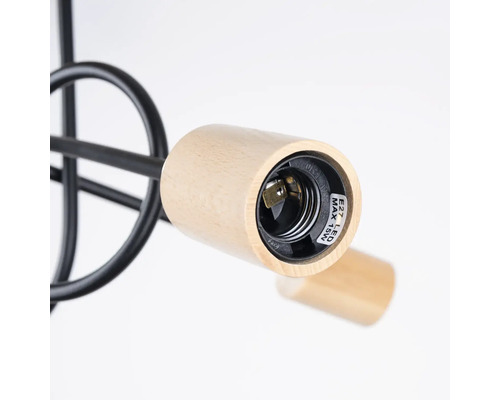 Detalii a unei lămpi cu soclu E27 și aplicație din lemn