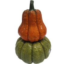 Combinație decorativă de dovleci din doi dovleci