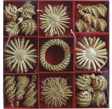 Set de stele de paie și ornamente de paie într-o cutie roșie