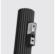 Vizualizare detaliată a unei lămpi de exterior negre cu cutie de joncțiune