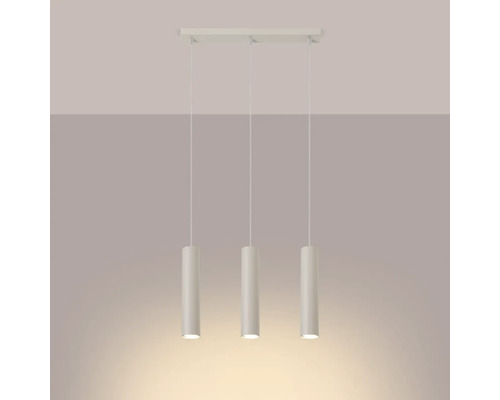 Lumină suspendată cu trei becuri și abajururi cilindrice