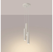 Lumină suspendată cu trei corpuri de iluminat cilindrice