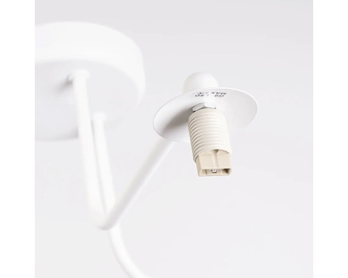 Prim-plan cu o dulie de lampă cu dulie LED G9