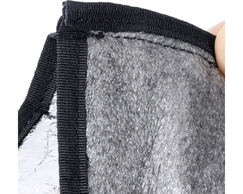 Prim-plan cu o geantă de transport cu căptușeală din poliester și curea de transport