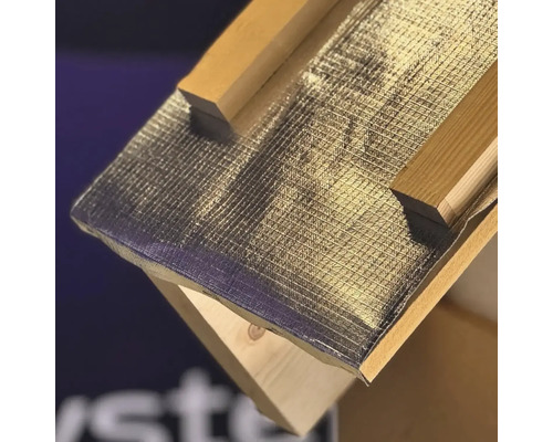 Izolație de acoperiș cu structură din lemn