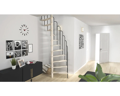 Cameră de zi cu scară spiralată, comodă și decorațiuni de perete