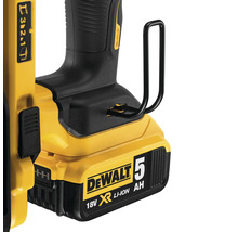 Imagine detaliată a unei scule electrice DeWalt galbene cu baterie