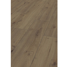 Prim-plan cu podea laminată cu aspect de lemn