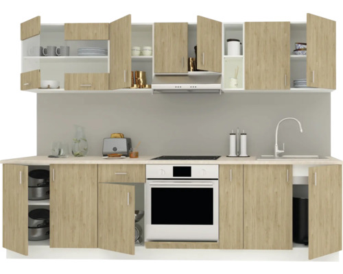 Mobilier de bucătărie cu dulapuri suspendate și inferioare, aragaz, chiuvetă și diverse ustensile de bucătărie