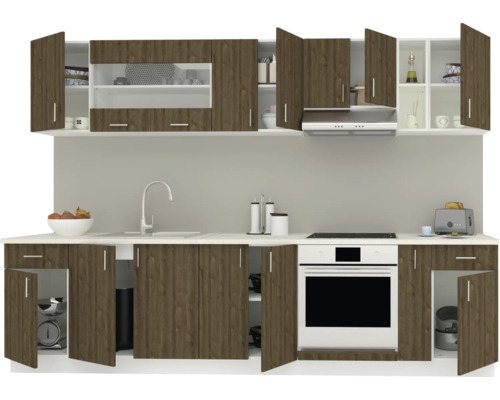 Bucătărie completă cu chiuvetă, aragaz și dulapuri.