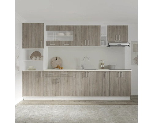 Linie de bucătărie cu corpuri superioare și inferioare cu aspect de lemn