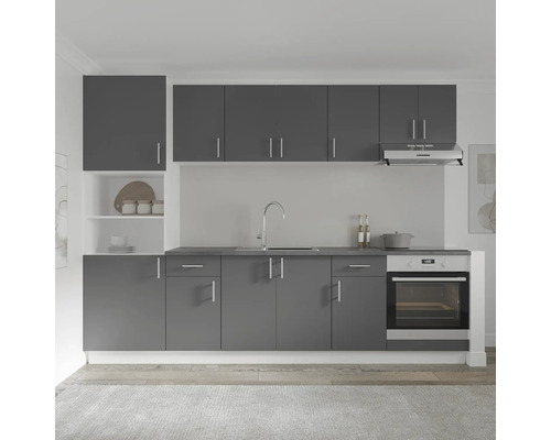 Linie de bucătărie cu corpuri suspendate și inferioare, chiuvetă, baterie și cuptor încorporat