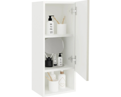 Dulap suspendat alb pentru baie cu ușa deschisă și diverse articole de baie