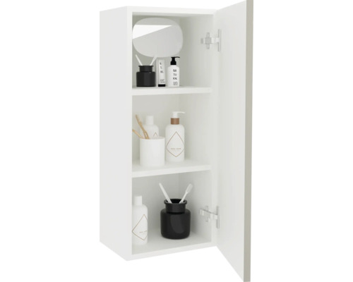 Dulap de baie deschis cu articole de baie pe trei rafturi