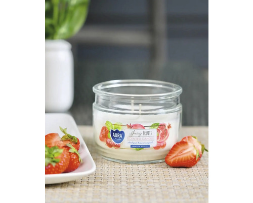 Lumânare parfumată în recipient de sticlă cu parfum de căpșuni