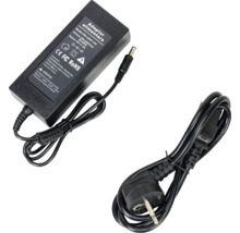 Adaptor de alimentare cu cablu de alimentare pentru dispozitive electronice