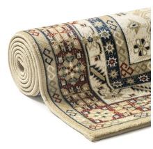 Covor rulat cu model oriental