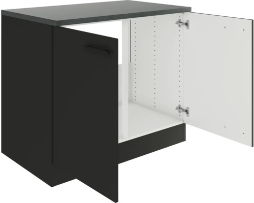 Dulap inferior de bucătărie cu ușă deschisă pentru depozitarea ustensilelor de bucătărie