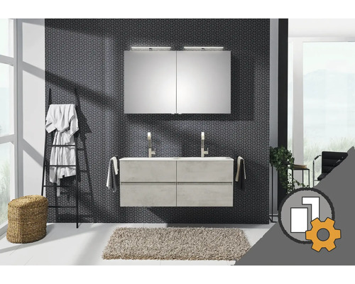 Baie cu lavoar, dulap cu oglindă și scară pentru prosoape