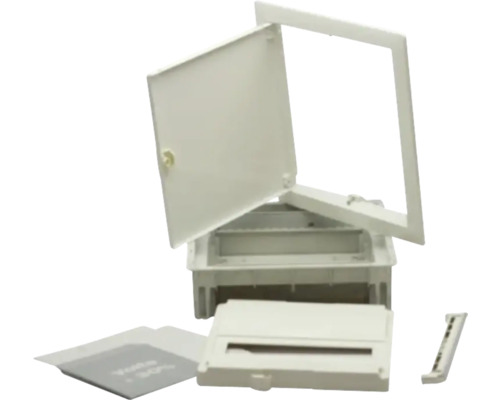 Cutie de distribuție încastrată cu ușa deschisă