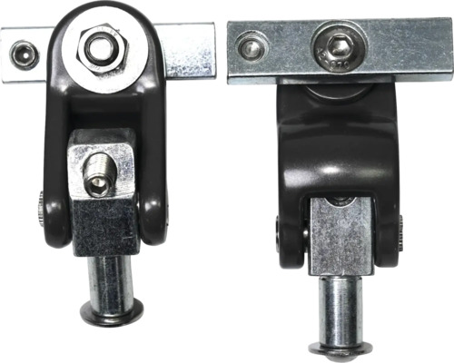 Două elemente ale unui accesoriu de fereastră cu șuruburi și buloane