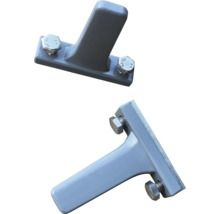 Două suporturi metalice pentru stâlpi cu șuruburi pentru fixare