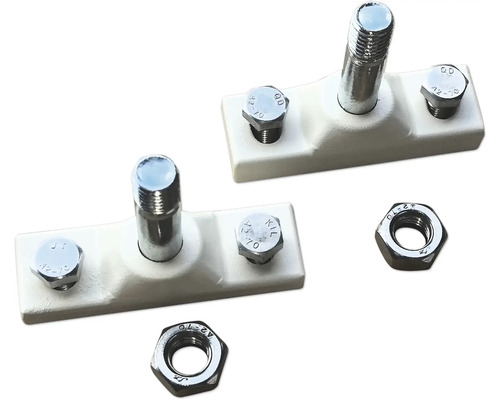 Distanțier cu șuruburi și piulițe