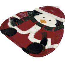 Platou decorativ de servire cu motiv pinguin pentru ocazii festive.