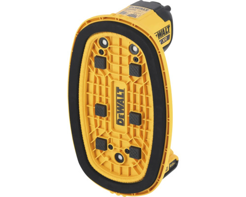 Sigla DeWalt pe o mașină de lustruit cu acumulator galbenă DeWalt cu un strat de cauciuc negru